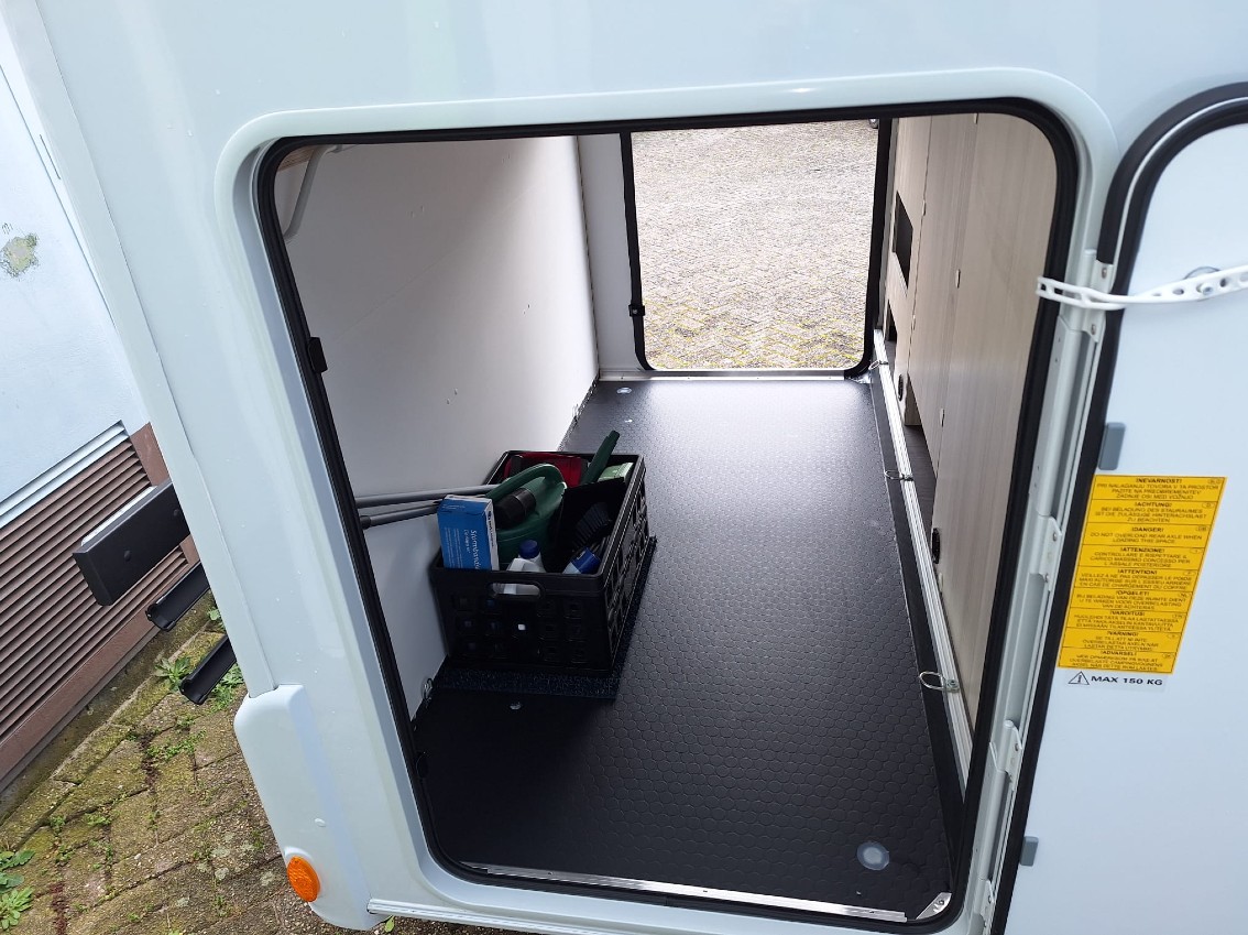 Sun Living S75SL - B