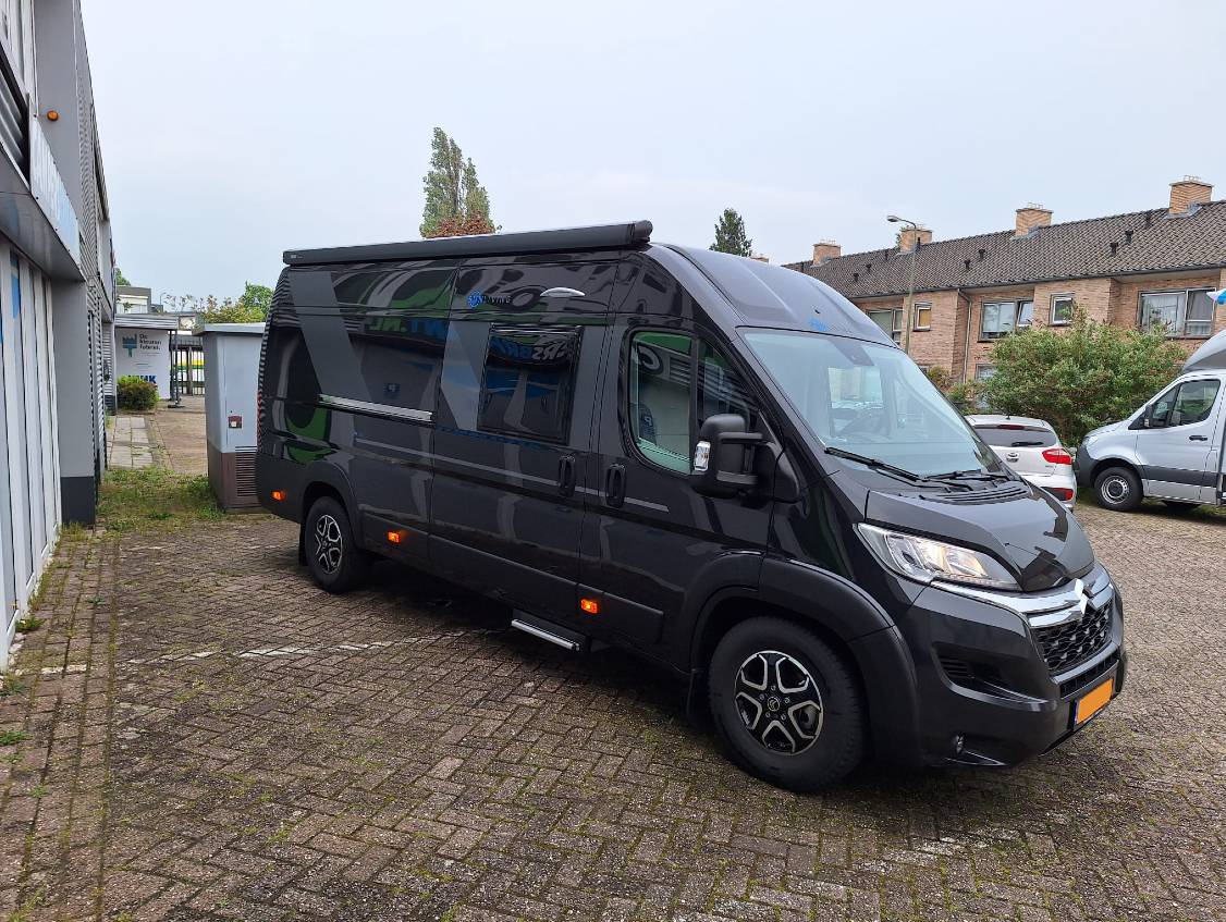 Luxe Sun Living V65SL