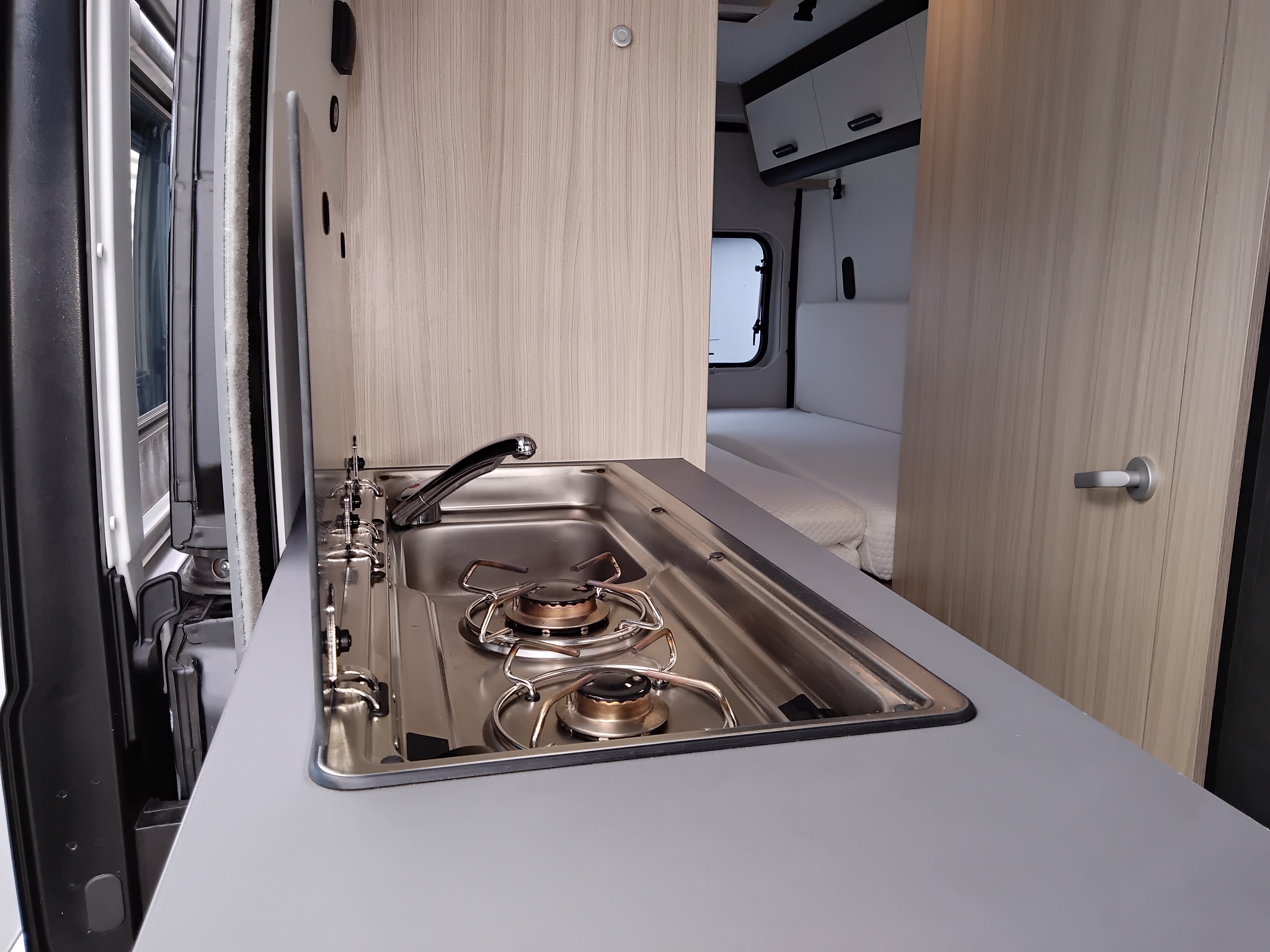 Luxe Sun Living V65SL